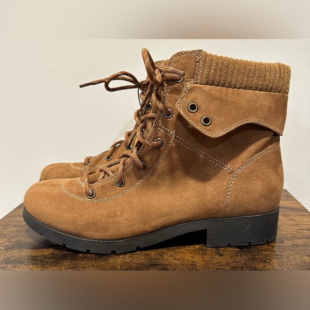St John’s Bay Women’s Yukka Lace Up Block Heel Booties NWT Size 11